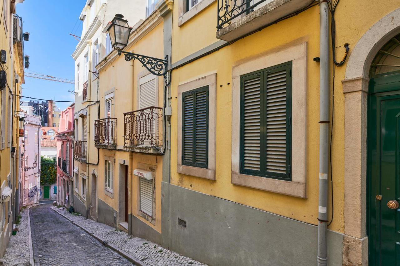 Renovated And Spacious Duplex Apartment With Patio, By Timecooler Lisbon Exterior photo