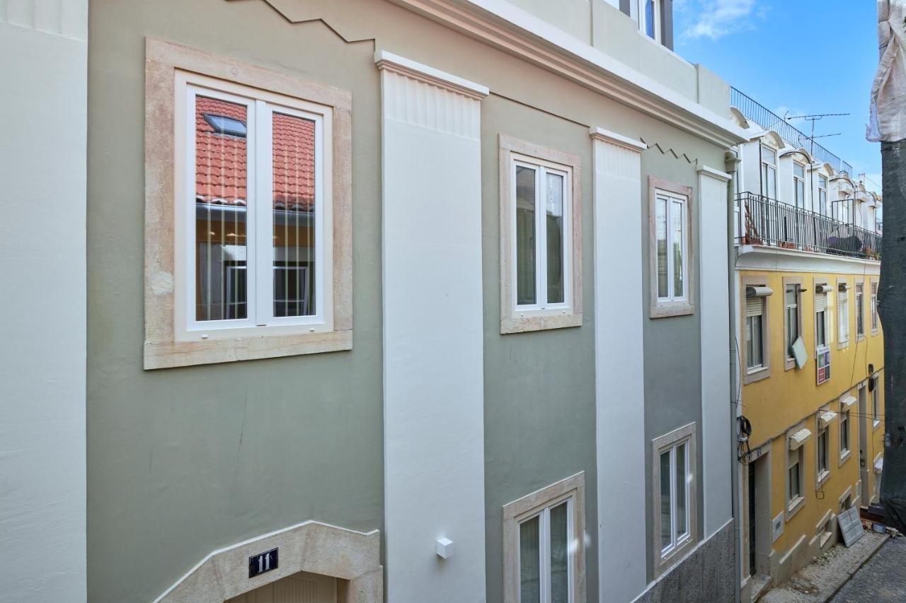 Renovated And Spacious Duplex Apartment With Patio, By Timecooler Lisbon Exterior photo