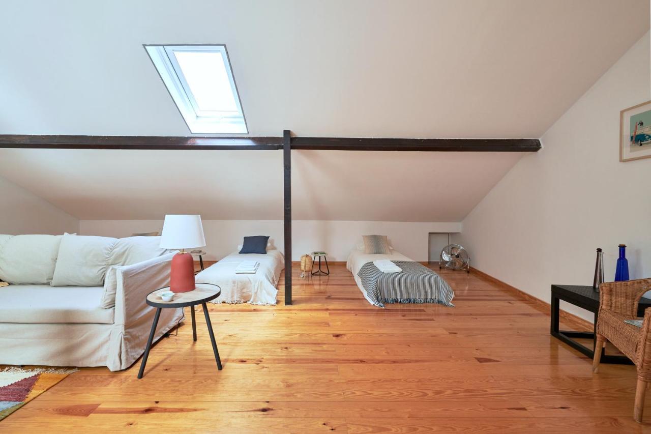 Renovated And Spacious Duplex Apartment With Patio, By Timecooler Lisbon Exterior photo