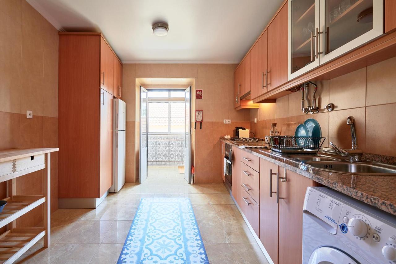 Renovated And Spacious Duplex Apartment With Patio, By Timecooler Lisbon Exterior photo