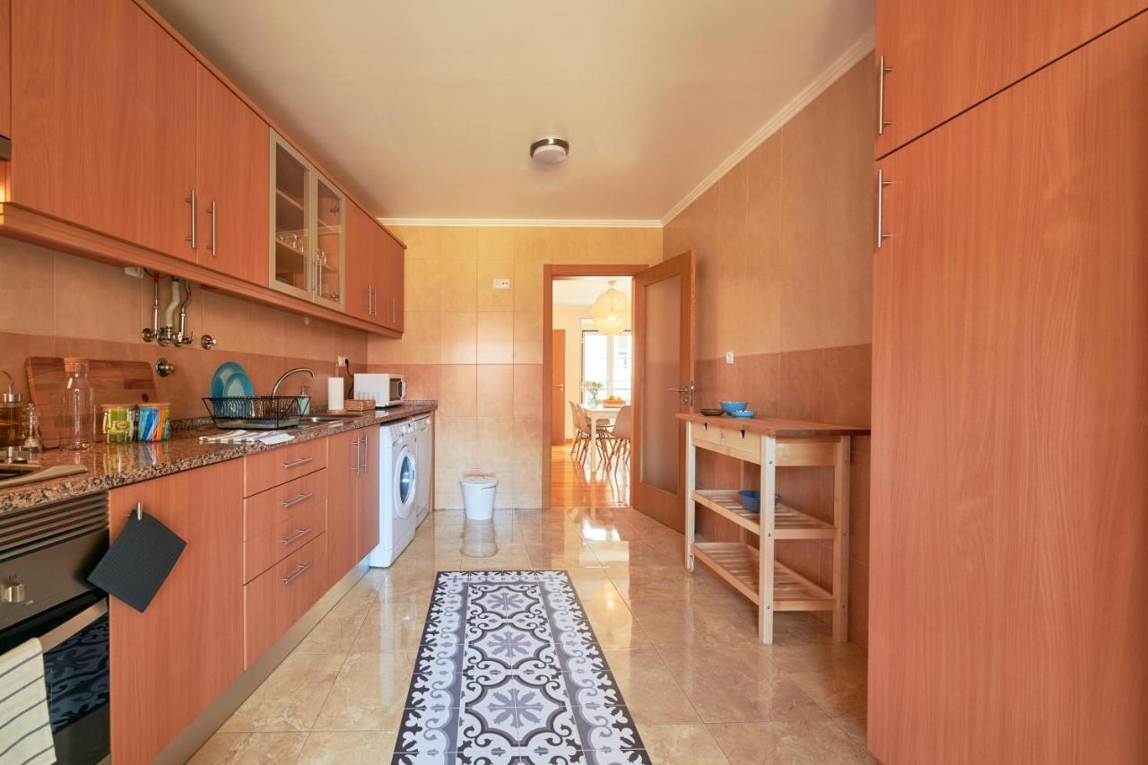 Renovated And Spacious Duplex Apartment With Patio, By Timecooler Lisbon Exterior photo