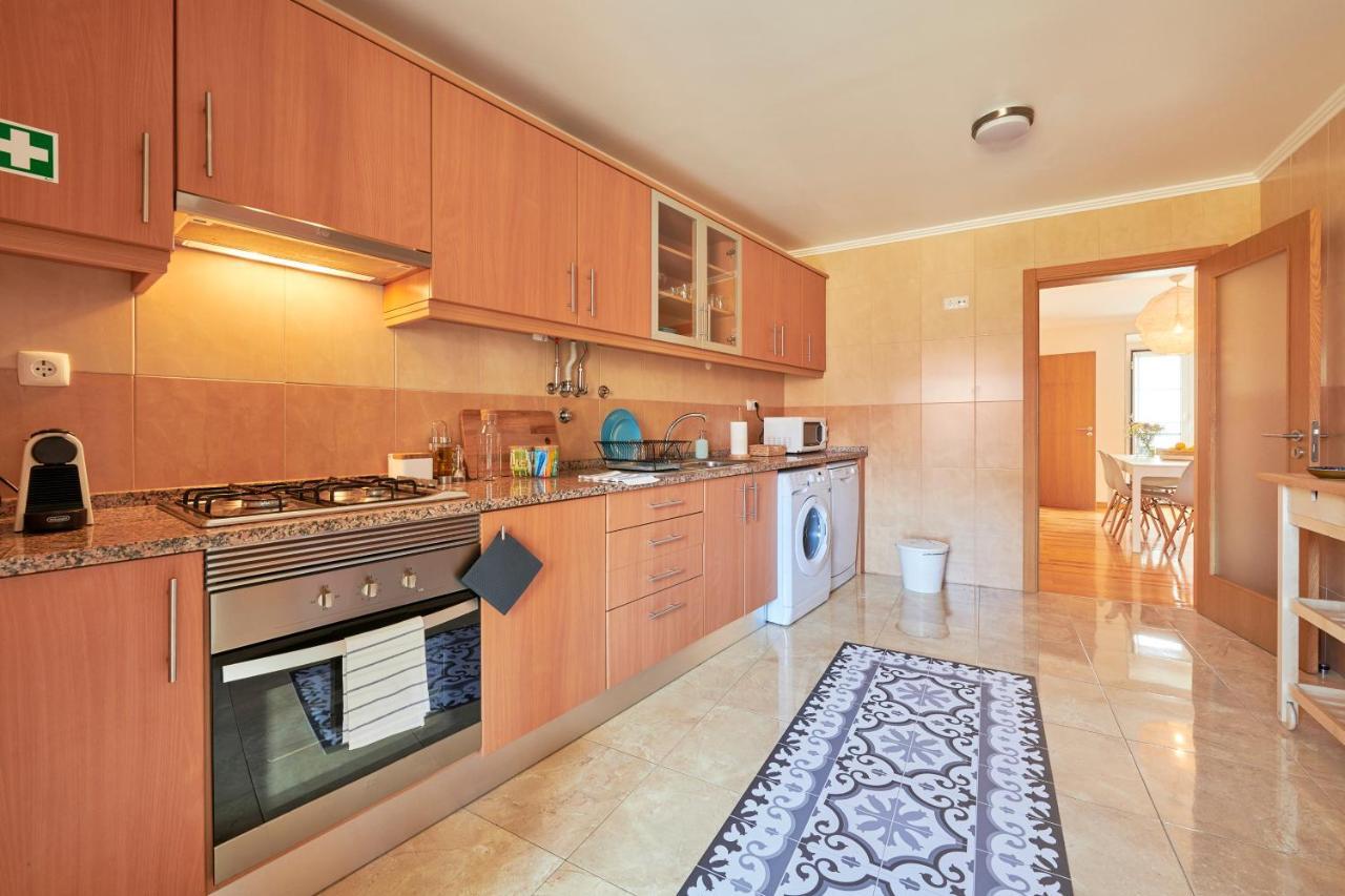 Renovated And Spacious Duplex Apartment With Patio, By Timecooler Lisbon Exterior photo